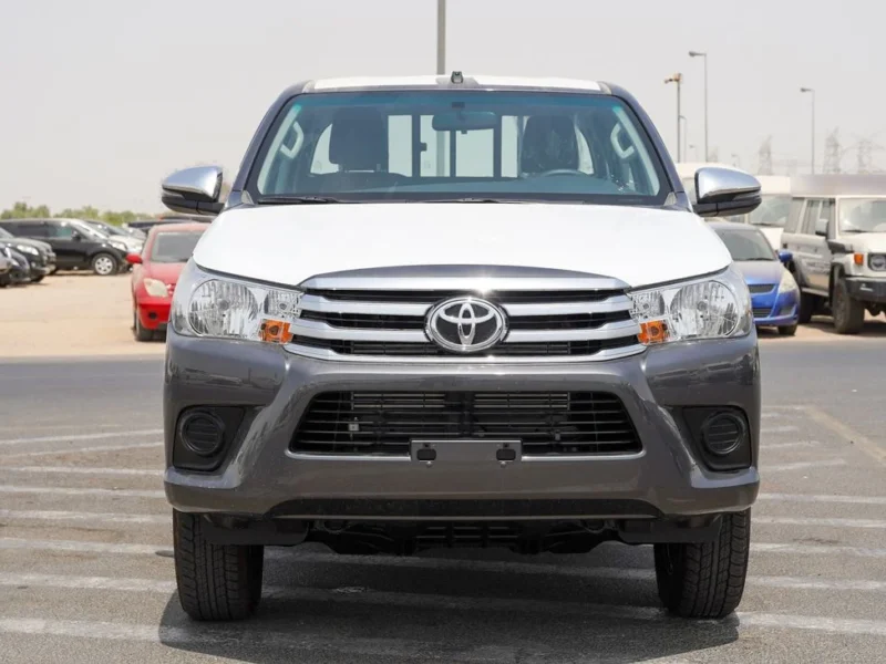 2025 Toyota Hilux 2.8-liter 4 turbocharged Diesel Engine Grey Black Pickup Truck GCC