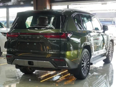 2025 Lexus LX 700h 3.5 Litres V6 Hybrid Engine Green Orange SUV Automatic GCC Specs