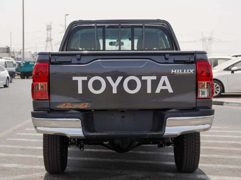 2025 Toyota Hilux 2.8-liter 4 turbocharged Diesel Engine Grey Black Pickup Truck GCC