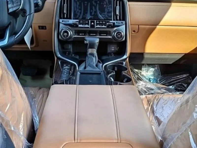 2022 Lexus LX 500 3.3 Litres Twin-Turbo Diesel V6 Engine White Tan SUV GCC Specs