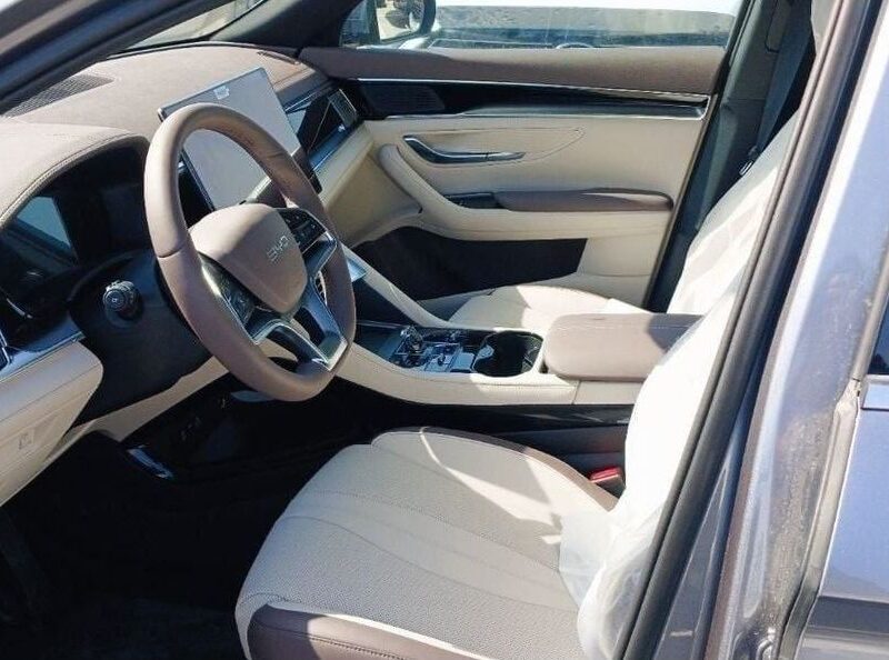 2024 BYD Song Plus Honor Edition Grey Beige Compact Electric SUV 605km EV