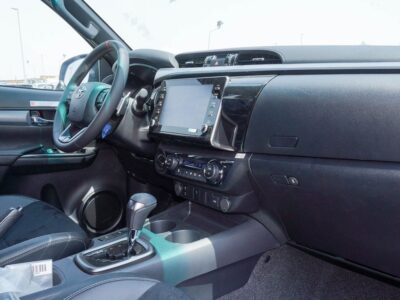 2025 Toyota Hilux GR SPORT 2.8L 4 Cylinders DIESEL Engine White Black Pickup Truck GCC