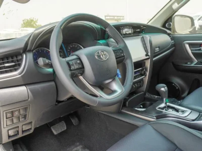 2025 Toyota Fortuner SR5 4.0-liter V6 Petrol Engine Black SUV Automatic GCC Specs