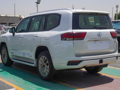 2025 Toyota Land Cruiser GXR 3.5 Litres V6 Petrol Engine White Beige SUV GCC Specs