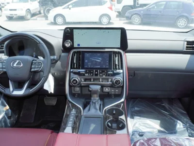 2025 Lexus LX 600 3.5 Litres V6 Petrol Engine White Burgundy SUV GCC Specs