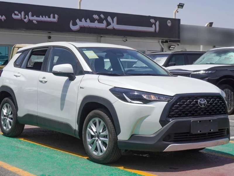 2025 Toyota Corolla Cross HEV 1.8-liter 4-cylinder Hybrid Engine White Black SUV GCC