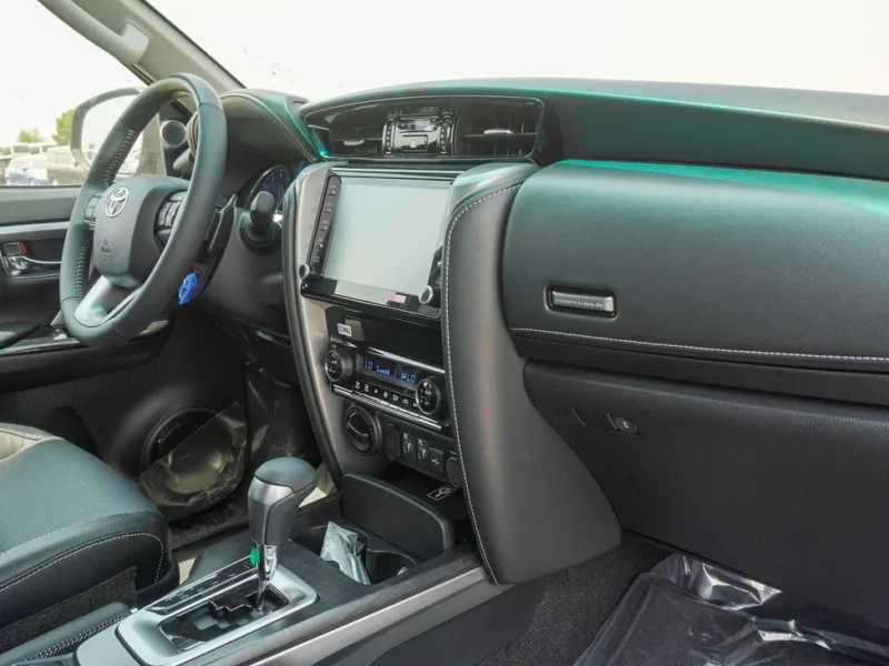 2025 Toyota Fortuner SR5 4.0-liter V6 Petrol Engine Black SUV Automatic GCC Specs