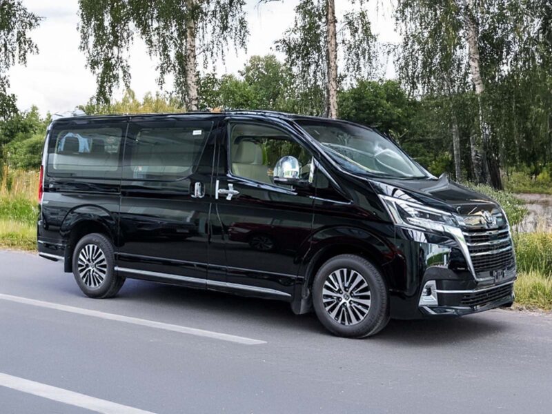 2026 Toyota Majesty Grande 2.8L Inline 4-cylinder Diesel Engine Black Beige MPV