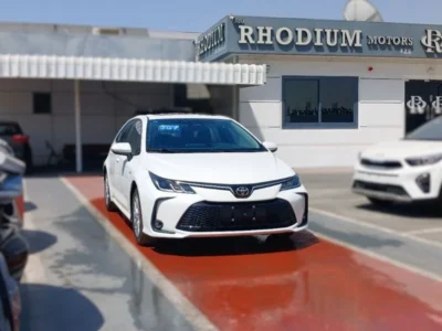 2025 Toyota Corolla 1.8 Litres 4 Cylinders Hybrid Engine White Black Sedan FWD Automatic