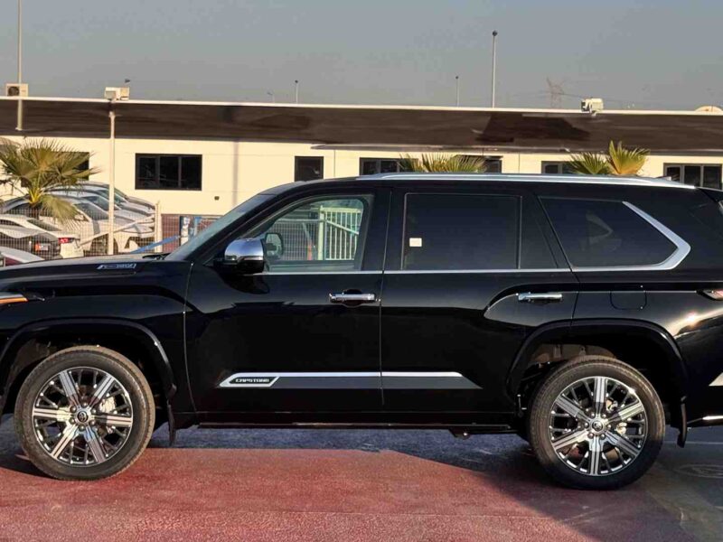 2025 Toyota Sequoia Capstone Hybrid 3.4L twin-turbo V6 i-FORCE MAX Black SUV