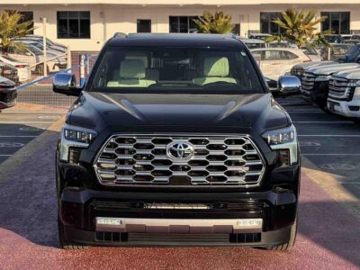 2025 Toyota Sequoia Capstone Hybrid 3.4L twin-turbo V6 i-FORCE MAX Black SUV