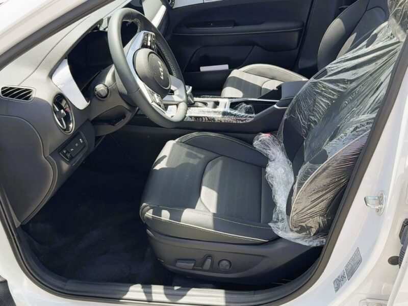 2024 Kia K3 Luxury 1.5 Litres 4 Cylinders Petrol Engine White Black Sedan Automatic