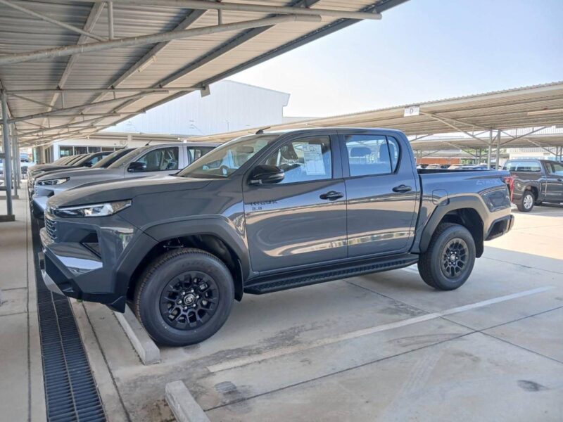 2026 Toyota Hilux Double Cab Travo-4TREX 2.8L 1GD-FTV 4-Cylinder Diesel Grey Pickup