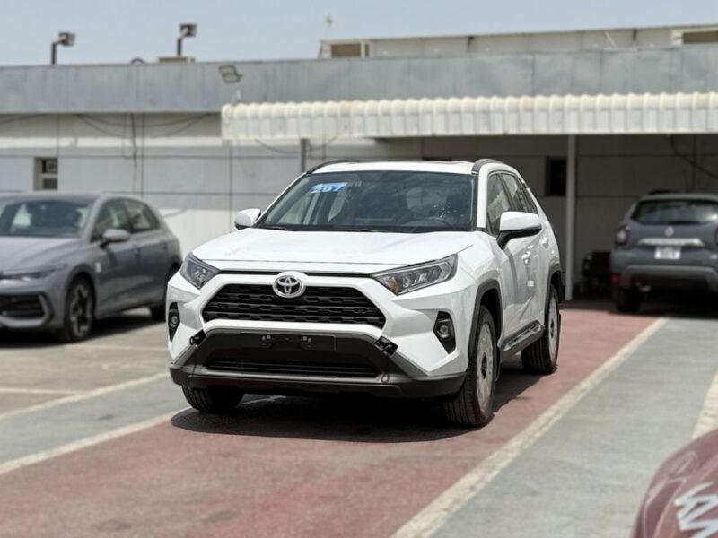 2025 Toyota RAV 4 EXR 2.5 Litres 4 Cylinders Petrol Engine White Black SUV GCC Specs