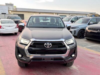 2025 Toyota Hilux Double Cab RHD 2.8L 4-cylinder Diesel Engine Grey Black Pickup Truck