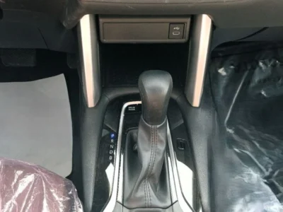 2025 Toyota Corolla Cross 1.8 Litres 4 Cylinders Hybrid Engine White Red SUV GCC Specs