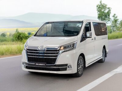 2026 Toyota Majesty Grande 2.8L Inline 4-cylinder Diesel Engine White Black MPV