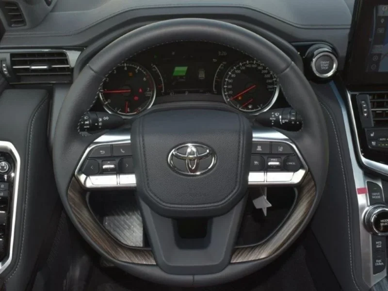 2022 Toyota Land Cruiser VXR 3.5L Twin-Turbo V6 Petrol Engine Black Red SUV GCC Specs