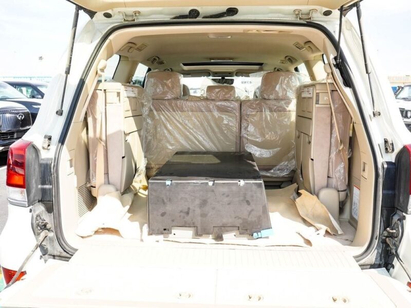 2021 Toyota Land Cruiser GXR Grand Touring 4.0-litre V6 Petrol Engine White Beige SUV GCC