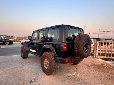2025 Jeep Wrangler Unlimited Rubicon 2.0L Turbocharged 4-cylinder Engine Black SUV