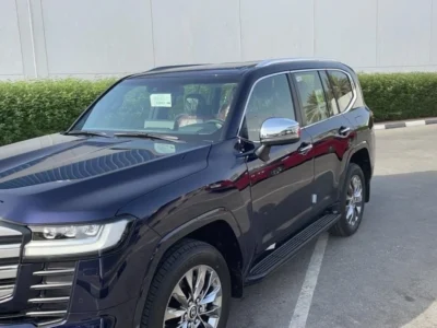2022 Toyota Land Cruiser VXR 3.5-liter V6 Twin Turbo Petrol Engine Blue Red SUV GCC