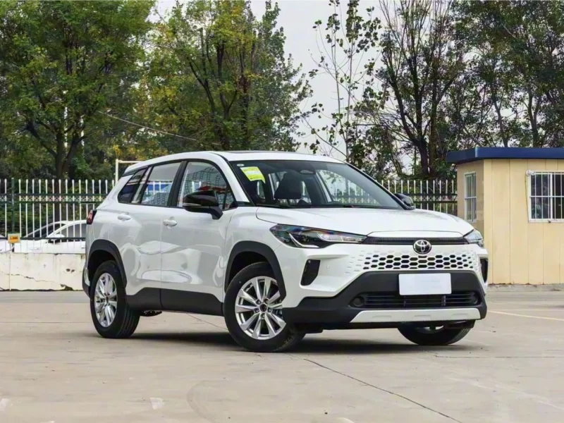 2026 Toyota Corolla Cross 2.0L INTELLIGENT Hybrid 4 Cylinders Engine White Black SUV