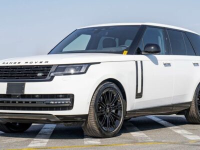 2023 Land Rover RANGE ROVER SE P530 4.4 Litres 6 Cylinders Petrol Engine White Grey SUV