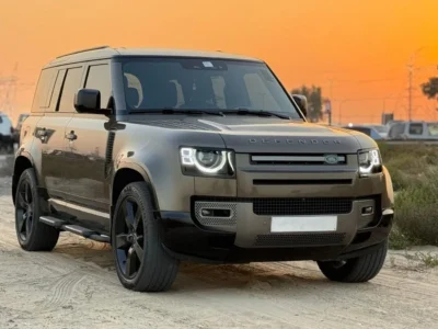 2025 Land Rover Defender P400 110 X-Dynamic HSE 3.0L turbocharged 6 Cylinders Grey Tan SUV