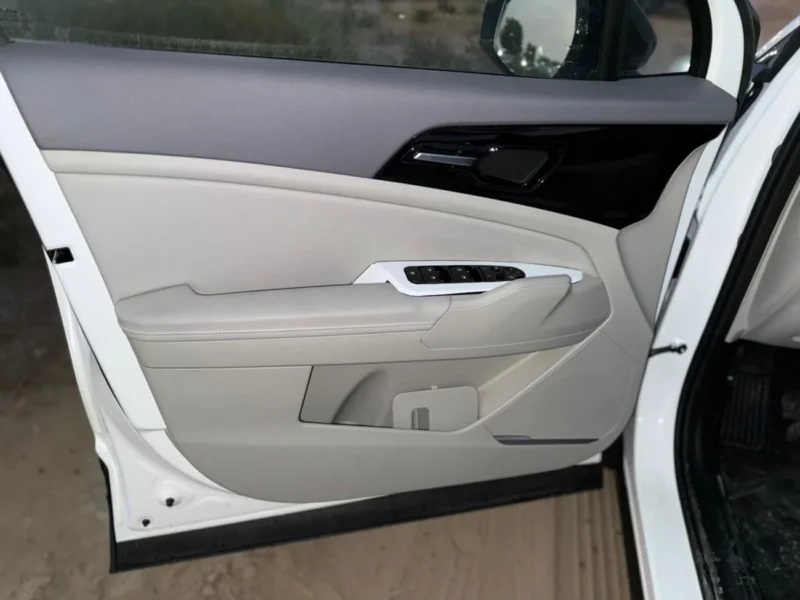2025 Kia Sportage 1.5 Litres Turbocharged 4-cylinder Petrol Engine White Beige SUV