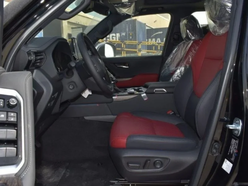 2022 Toyota Land Cruiser VXR 3.5L Twin-Turbo V6 Petrol Engine Black Red SUV GCC Specs