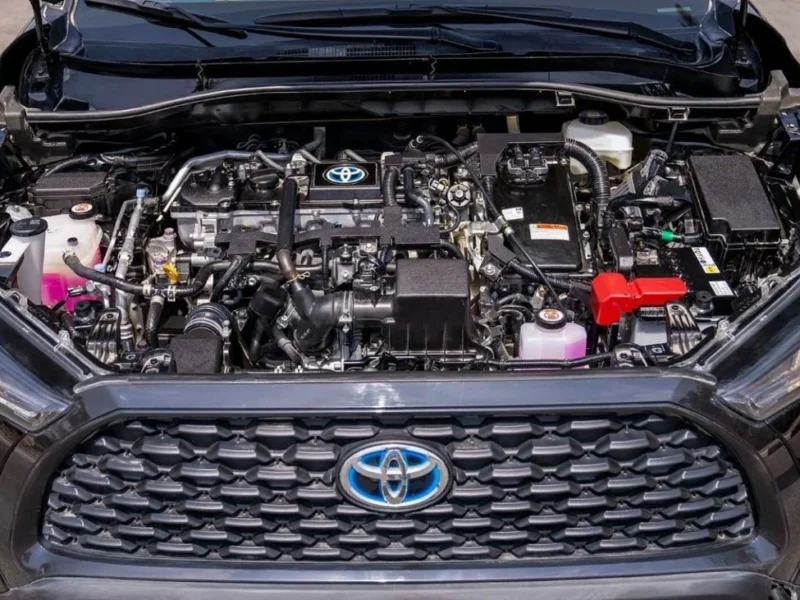 2023 TOYOTA COROLLA CROSS 1.8 Litres HEV 4 Cylinders Engine Black Red SUV Automatic