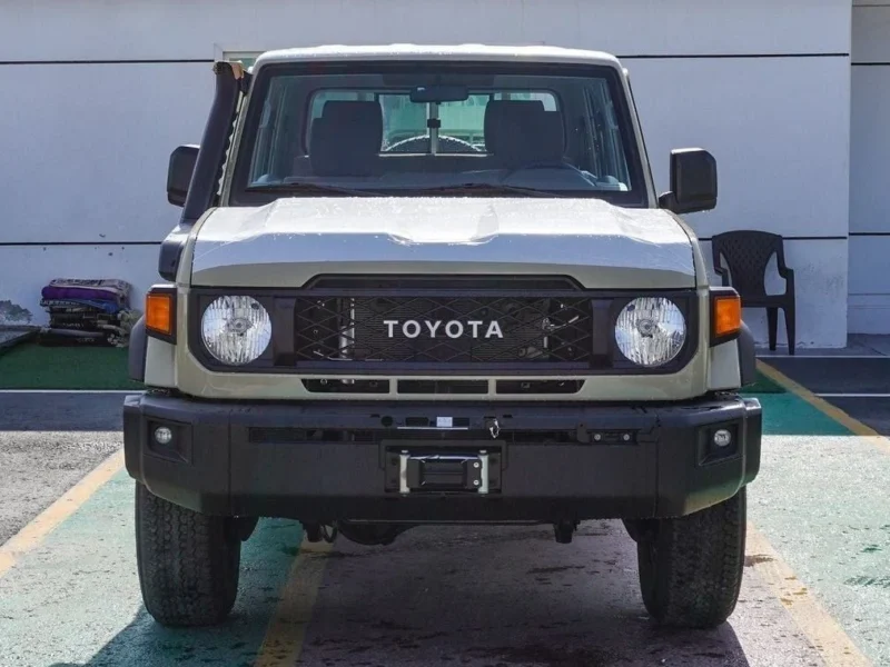 2025 Toyota Land Cruiser Pick Up LC79 4.0L V6 Petrol Engine Beige Brown Pickup Automatic