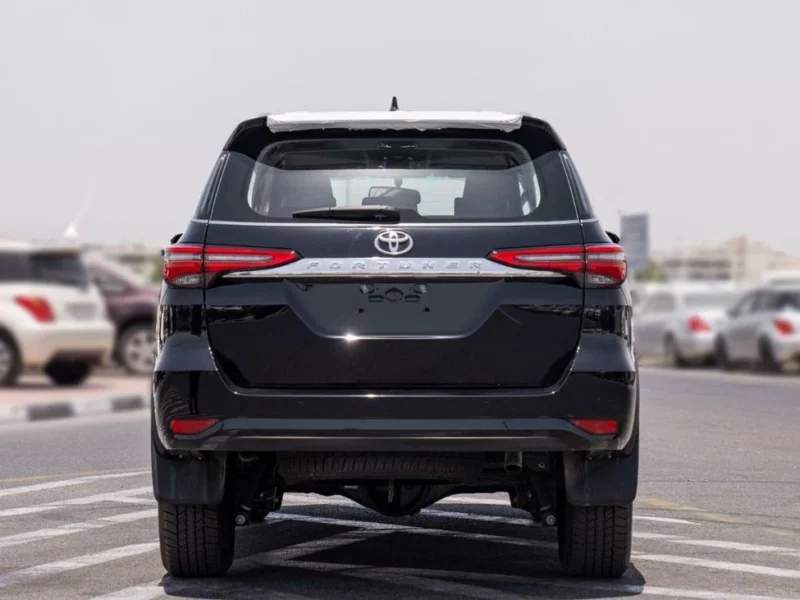 2024 Toyota Fortuner 2.8 L 4 Cylinders Turbocharged Diesel Engine Black SUV Automatic