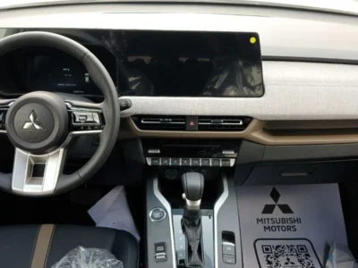 2025 Mitsubishi Xforce 1.5L MIVEC 4-cylinder Petrol Engine White Black SUV GCC Specs