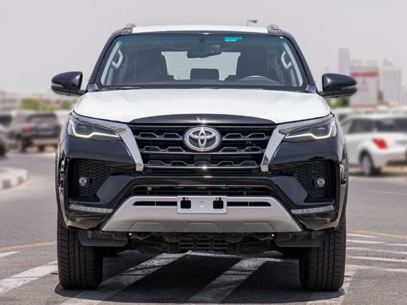 2024 Toyota Fortuner 2.8 L 4 Cylinders Turbocharged Diesel Engine Black SUV Automatic