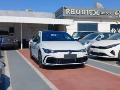 2024 Volkswagen Golf 1.4L TSI R-Line turbocharged Petrol 4 Cylinders White Black Hatchback