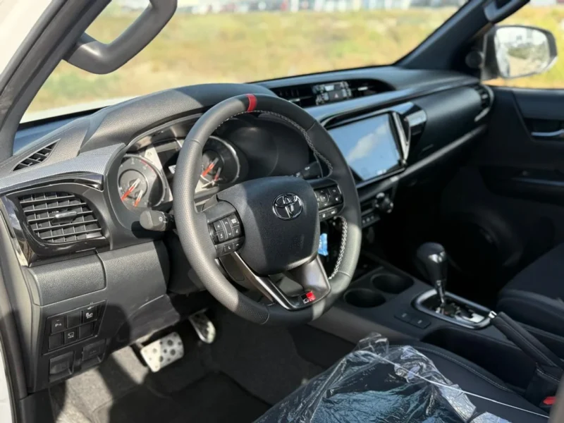2025 Toyota Hilux GR Sport 2.8L 4-cylinder Turbo Diesel Engine White Black Pickup Truck