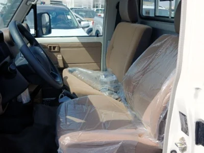 2025 Toyota Land Cruiser 79 Single Cab 2.8L 4-cylinder Turbocharged Diesel White Beige