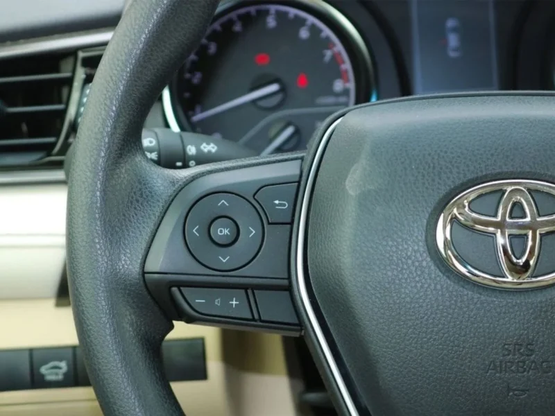 2024 Toyota Camry LE 2.5 Litres 4-Cylinder Petrol Engine White Beige Sedan Automatic