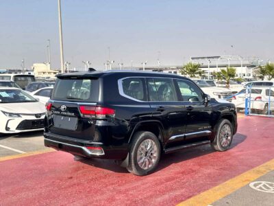 2025 Toyota Land Cruiser 300 VX 4.0-liter V6, 24-valve, DOHC with Dual VVT-i Black SUV
