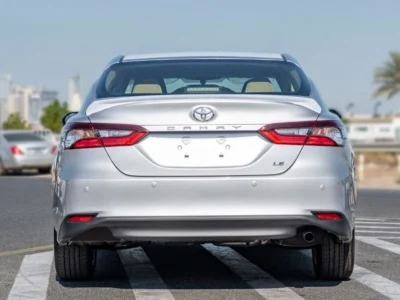 2023 Toyota Camry LE 2.5 Litres 4-Cylinder Petrol Engine Silver Beige Sedan Automatic