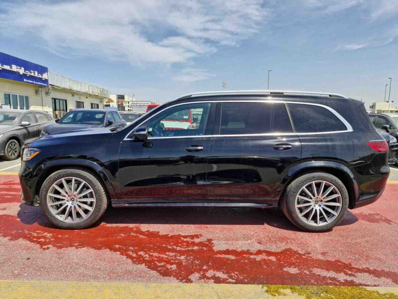 2025 Mercedes-Benz GLS 450 4MATIC 3.0L turbocharged 6 Cylinder Engine Black Tan SUV