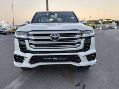 2025 Toyota Land Cruiser VXR 3.5L Twin-Turbo V6 Petrol Engine White Red SUV GCC Specs