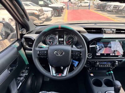 2025 Toyota Hilux Double Cab 2.8-liter 4-cylinder Turbo Diesel Black Pickup Truck GCC Specs