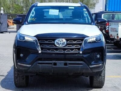 2026 Toyota Fortuner 2.7 Liters 4 Cylinders Petrol Engine Black SUV Automatic GCC Specs