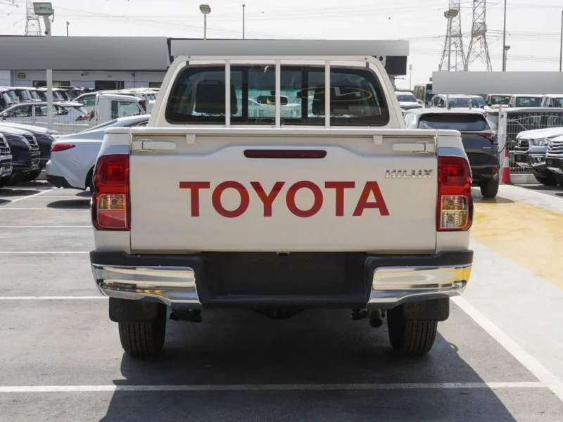 2025 Toyota Hilux 2.4-liter 4-cylinder in-line Turbo Diesel White Grey Pickup Truck Manual