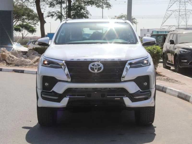 2026 Toyota Fortuner 4.0-liter V6 Petrol Engine White Black SUV GCC Specs Automatic