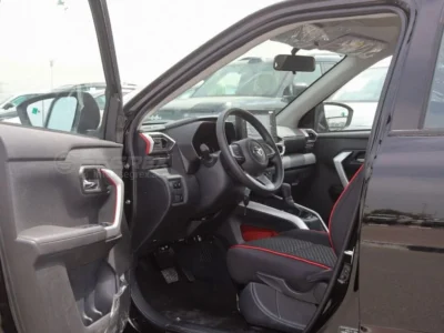2026 Toyota Raize E 1.2-Liter Naturally Aspirated 3-Cylinder Petrol Black SUV GCC Specs