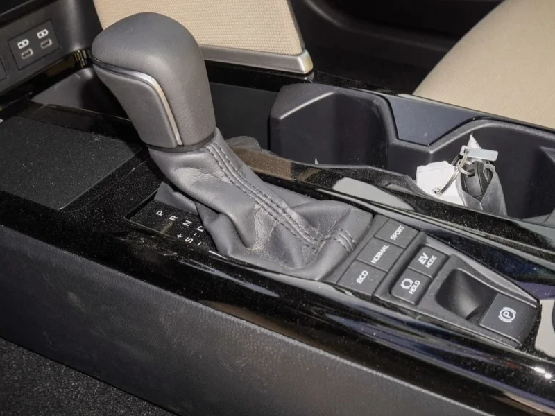 2025 Toyota Camry LE HEV 2.5L 4-Cylinder Hybrid Engine Grey Beige Sedan GCC Specs