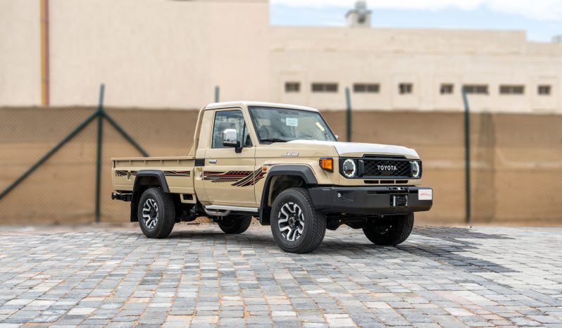 2026 Toyota Land Cruiser 79 2.8L 4-cylinder Turbo Diesel Engine Beige Brown Pickup